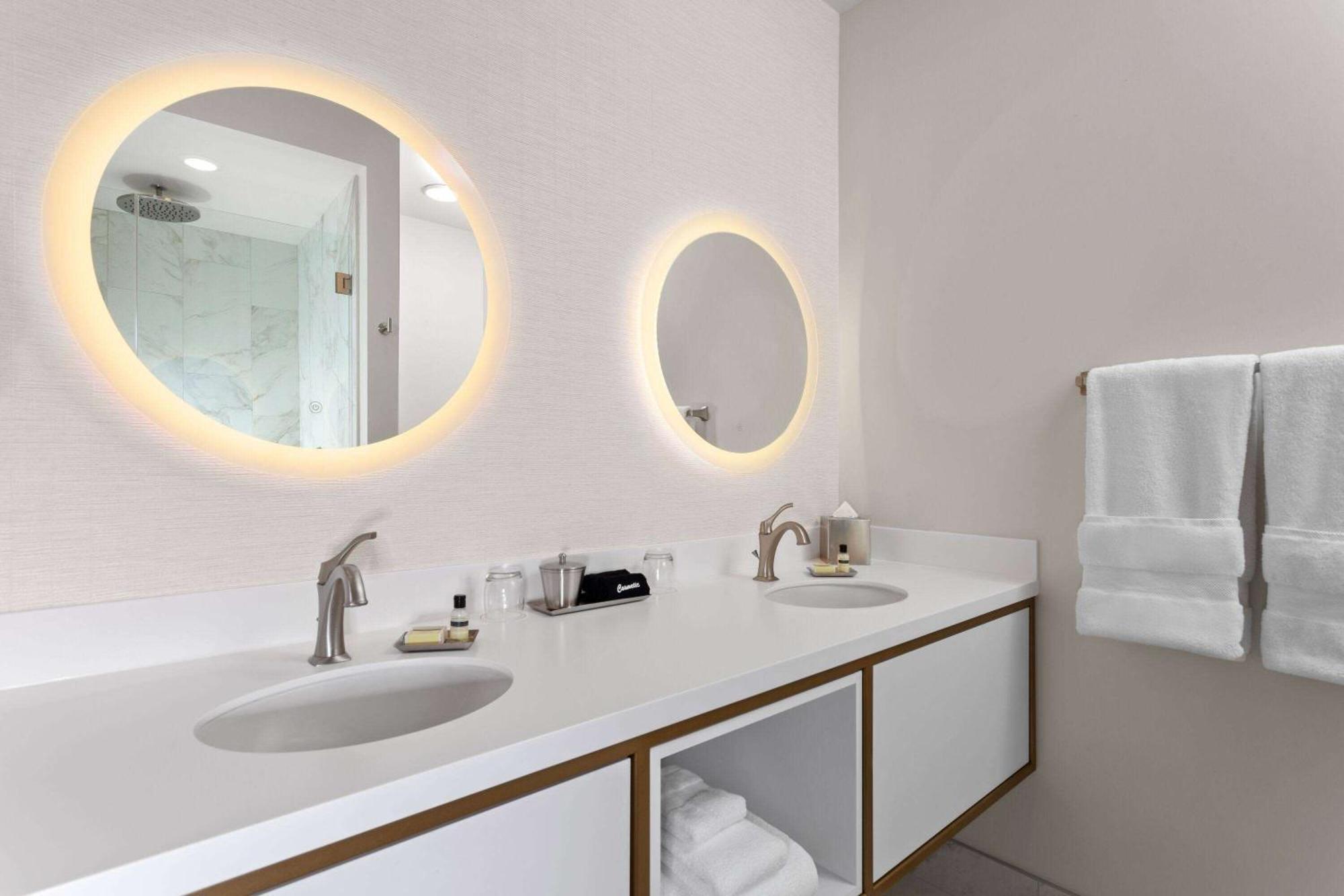 Legacy Hotel, Trademark Collection By Wyndham Green Bay Luaran gambar